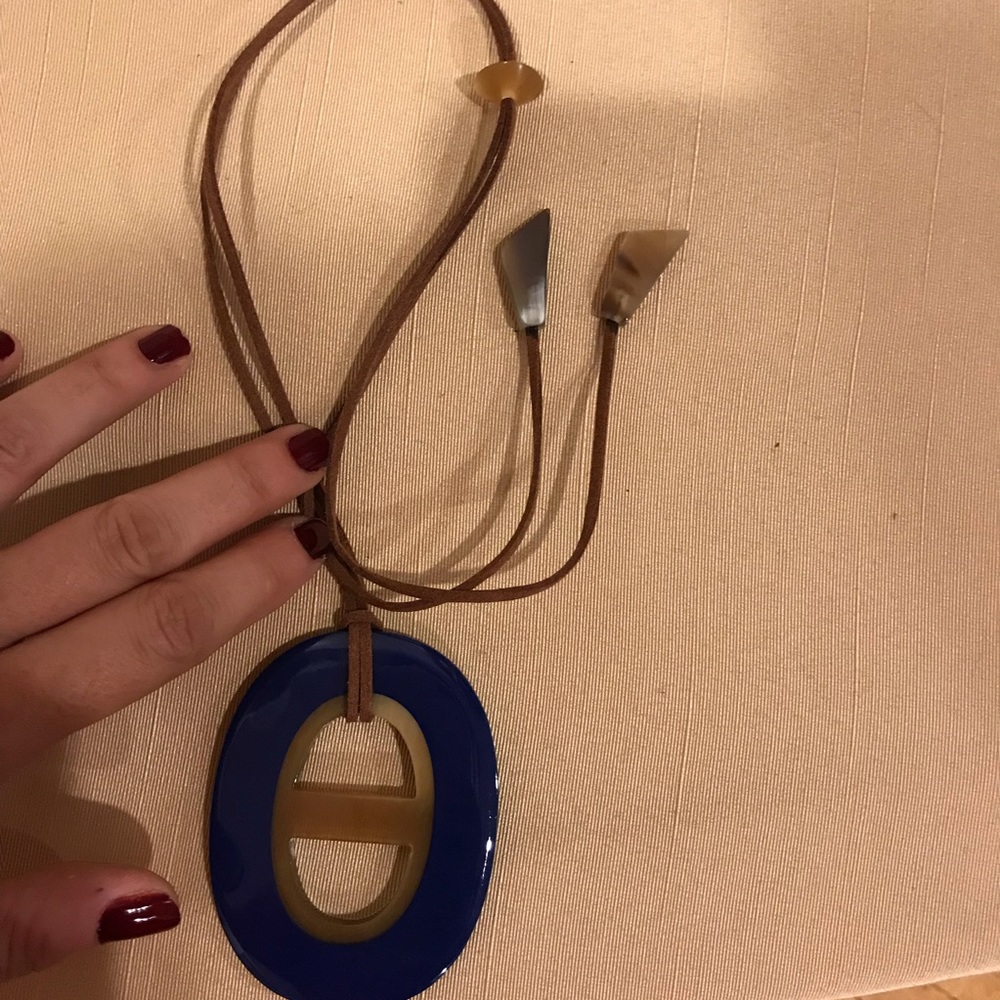 SOLD AT A PRIVATE EVENT Horn and resin adjustable - Picture 5 of 5